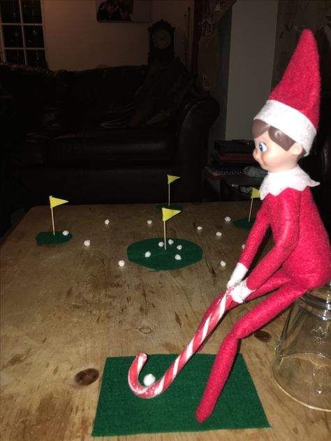 Crazy Elf...........Crazy Golf! Elf On The Shelf Golf, Elf Golfing, Elf Golf, Elf 2023, Nicu Crafts, Elf Funny, Elf Shelf, Crazy Golf, Elf Magic