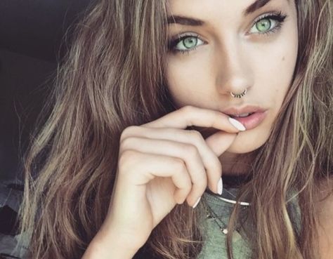 5 Guys Share What They Really Think Of Girl's Piercings Yulia Rose, Brown Hair Green Eyes, Septum Piercings, Find Hairstyles, Hair Images, Gorgeous Eyes, Septum Piercing, Pretty Eyes, Green Hair