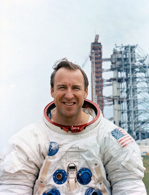 Why Astronaut Jim Lovell Absolutely Hated the First Apollo 13 Movie Apollo 13 Movie, Jim Lovell, Chuck Liddell, Astronaut Photo, Lady Sif, Patti Lupone, Space Mission, Apollo 13, Nasa Astronaut