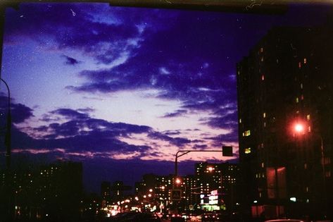 Toro Inoue, All The Bright Places, Night Vibes, Purple Sky, Cinematic Photography, Aesthetic Images, City Aesthetic, Nature Aesthetic, Pretty Places