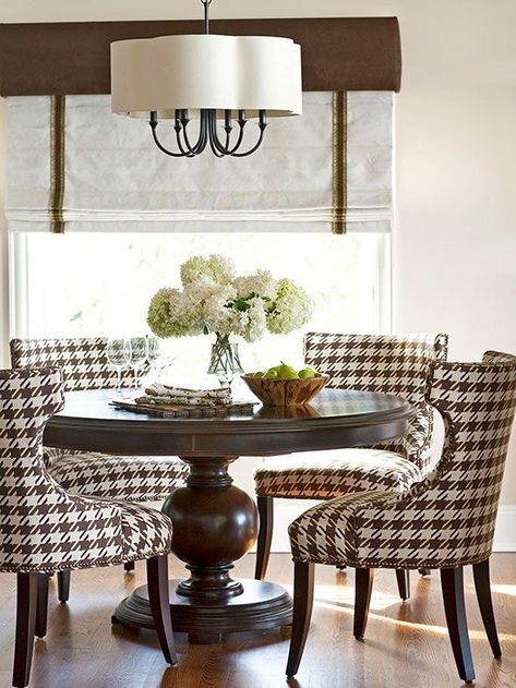 ♡pinterest// @preppygirl17 Houndstooth Dining Chair, Houndstooth Home Decor, Houndstooth Furniture, Houndstooth Decor, Earthy Rooms, Pedistal Table, Houndstooth Chair, Color Walls, Breakfast Nook Table