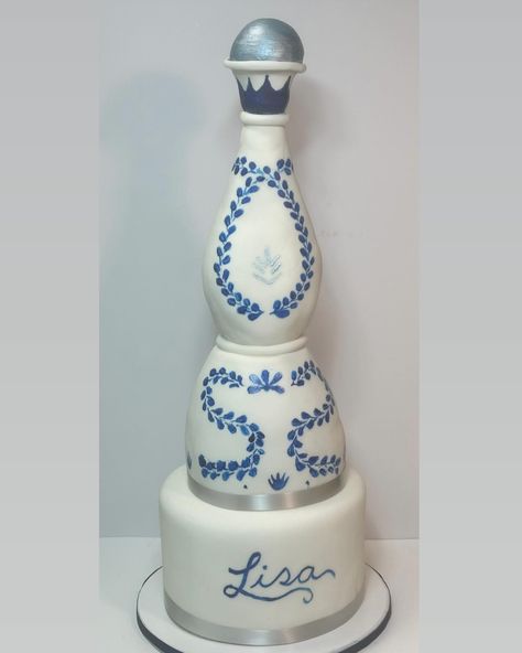 Amazing! When you are celebrating your birthday with your favorite Tequila! Happy Birthday Lisa! 🍾🎉#tequilaazulreposado #tequila #tequilareposado #customcakes #atxbakery #austin3dcakes #sculptedcakes #birthdaycake #austintexas #handpainted Clase Azul Cake, Happy Birthday Lisa, Sculpted Cakes, 3d Cakes, Custom Cakes, Austin Texas, Cake Ideas, Tequila, Birthday Cake