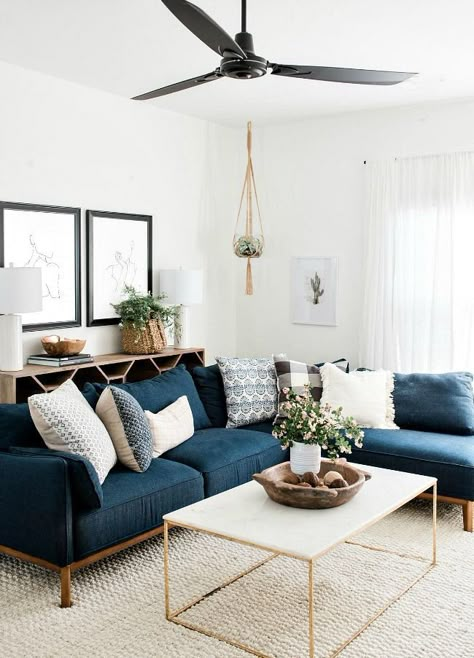 Modern Boho Living Room Decor, Furnitur Ruang Keluarga, Modern Boho Living Room, Sofa L, Interior Design Per La Casa, Blue Couches, Boho Living Room Decor, Trendy Living Rooms, Sofa Online