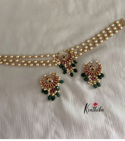 Simple Jwellery Design For Saree, Pearl Chocker Ideas Indian, Simple Neck Sets Jewellery, Perls Jewellery Indian, Jwellary Design Necklace, Beads Choker Necklace Indian Gold, Indian Gold Beads Jewelry, Emitations Jewelry Set, Rajputi Gold Necklace