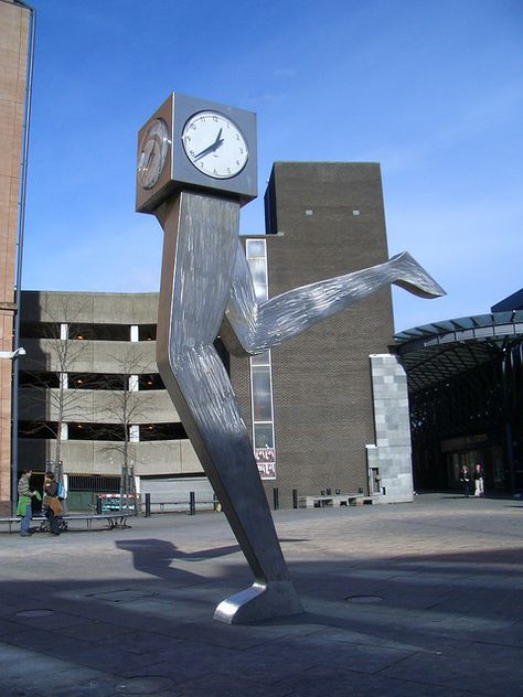 Glasgow, Buchanan Bus Station, Scotland Time Sculpture, Clock Sculpture, Barbara Hepworth, Sundials, Public Sculpture, Alexander Calder, Unique Clocks, Sculpture Metal, Glasgow Scotland