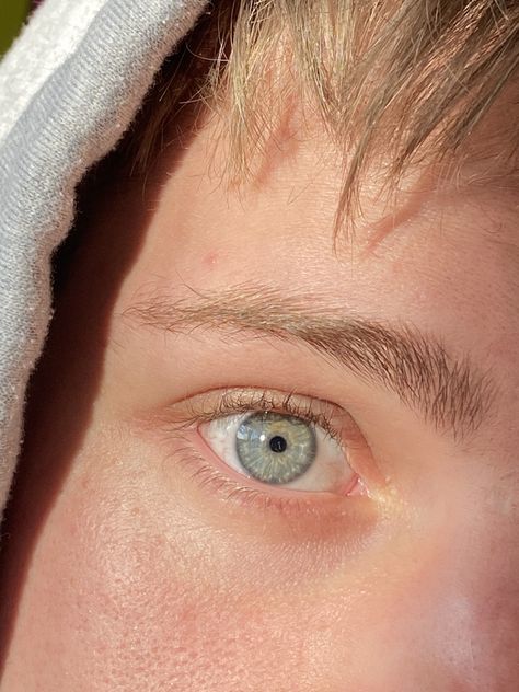 blue eyes green eyes turquoise eyes on blonde hair boy Blue Eyes Boy, Blue Eyes Aesthetic, Blonde Hair Boy, Blue Eyed Men, Light Blue Eyes, Hair Boy, Blue Green Eyes, Turquoise Eyes, Blonde Hair Blue Eyes