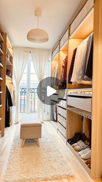 Clem I Pause déco | Nettoyage du dressing côté chéri 🧹  Un dressing sans porte c’est très pratique au quotidien, mais c’est poussiéreux 😅 Un p... | Instagram Dressing Room Design Luxury, Dressing Design, Custom Closet Design, Room Design Modern, Bedroom Ideas For Couples Modern, Wardrobe Room, Budget Bedroom, Wardrobe Design Bedroom, Pallet Furniture Bedroom