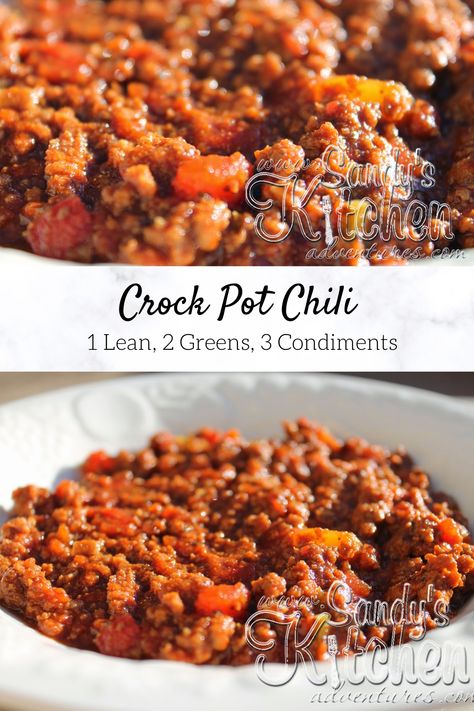 A healthy yummy low carb chili you can cook in your crock pot or on the stove top! Sandys Kitchen Lean And Green, Crock Pot Chili, Green Chili Recipes, Lean Protein Meals, Lean And Green, Low Carb Low Fat Recipes, Green Soup, Crockpot Chili, Boiled Egg Diet Plan