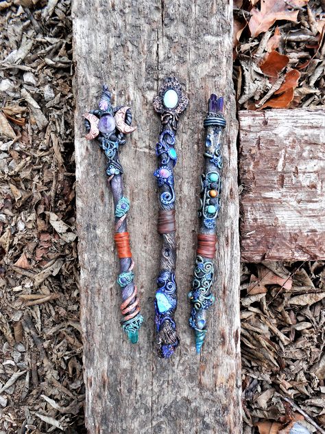 Witch Wands, Handmade Wands, Crystal Wands, Witch Tools, Wiccan Crafts, Witch Wand, Magic Crafts, Stick Art, Witchy Crafts