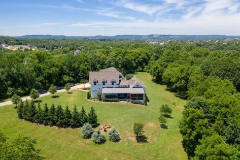 A Modern Farmhouse For Sale on 5 Acres in Tennessee - Hooked on Houses House With Acres, House On 5 Acres, Southern Home And Farm, 50 Acres Of Land, Mansion On Acres, Tennessee House, Homes In Tennessee, Tennessee Farmhouse, Tennessee Farm Country Living