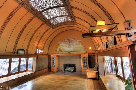 Barrel Vaulted Ceiling in the Frank Lloyd Wright Home | Flickr - Photo Sharing! Frank Lloyd Wright Chicago, Frank Loyd Wright Houses, Barrel Vault, Robie House, Barrel Vault Ceiling, Lloyd Wright Architecture, Chicago Landmarks, Frank Lloyd Wright Architecture, Frank Lloyd Wright Homes