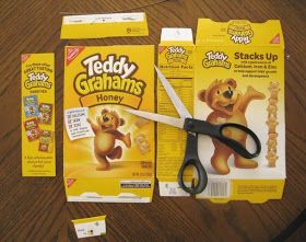 The Paper Pony: Cereal Box Notebooks Cereal Boxes Diy, Cereal Box Craft, Notebooks For School, Teddy Grahams, Cereal Boxes, Back To School Crafts, Dirt Cheap, Diy Office, Kids Notebook