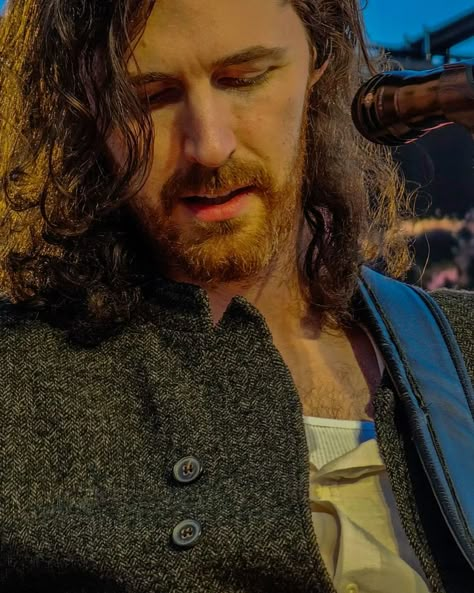 Ph: @janatuerlich_85 on instagram Bog Man, Bad Songs, Musical Band, Hozier, Irish Men, Gospel Music, Guy Names, Music Festival, The Man