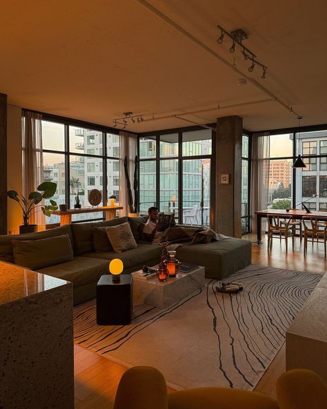 Floor To Ceiling Windows Apartment, Chill Rooms, Athens Apartment, Apartment View, Apartment Living Room Design, Loft Decor, Mood Lighting, Floor To Ceiling, New York Apartment