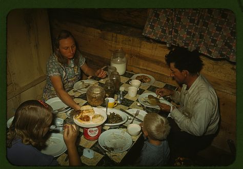 Dust Bowl, Family Eating, Marie Curie, James Dean, American Life, Vintage Interiors, Colour Photograph, Vintage Magazine, Library Of Congress