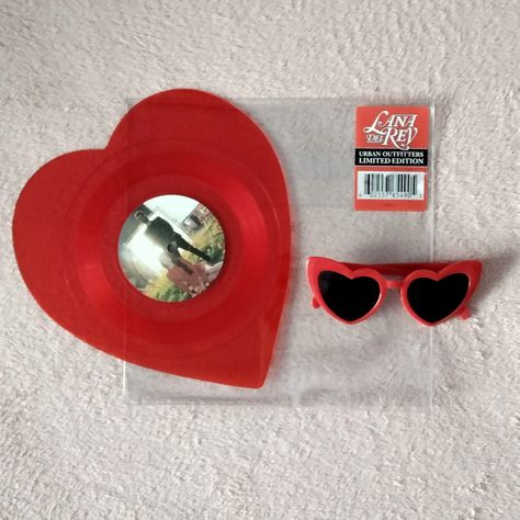 Lana Del Rey Heart Shaped Vinyl, Lana Del Rey Heart Vinyl, Ldr Vinyl, Ldr Pictures, Musical Decor, Lana Core, Tunnel Under Ocean Blvd, Cheri Cheri Lady, Lana Del Rey Albums