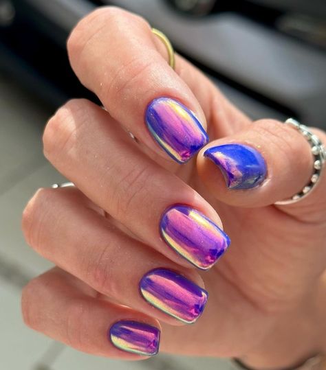 Purple Chrome Nails, Chrome Nail Designs, Purple Chrome, Pink Chrome Nails, Chrome Nails Designs, Pink Manicure, Latest Nail Trends, Pink Ombre Nails, Chrome Nail