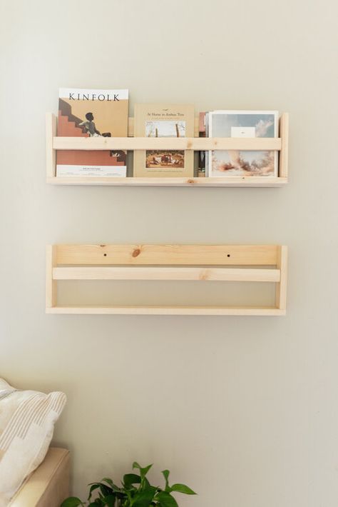 DIY Magazine Racks — adriannexo | seasonal living Diy Apartment Decor Ideas, Magazine Rack Diy, Small Display Shelf, Diy Magazine Holder, Magazine Shelf, Apartment Decor Ideas, Magazine Racks, Diy Apartment Decor, Wall Bookshelves