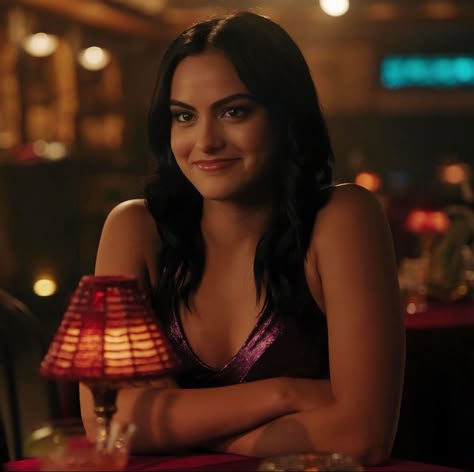 Veronica Lodge Fashion, Veronica Lodge Riverdale, Veronica Lodge Outfits, Once Human, Camila Mendes Veronica Lodge, Remini Icon, Riverdale Veronica, Avengers Girl, Camilla Mendes