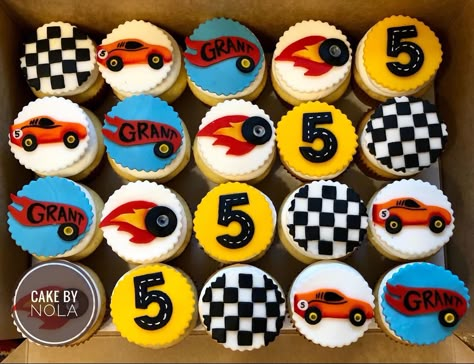 Hotwheel Cupcake, Hot Wheels Birthday Dessert Table, Hotwheels Birthday Cupcakes, Hot Wheels Birthday Cupcakes, 2 Fast Cupcakes, Hot Wheel Cupcakes, Hot Wheels Party Treats, Hotwheels Cupcakes Ideas, Hot Wheels Cupcake Cake