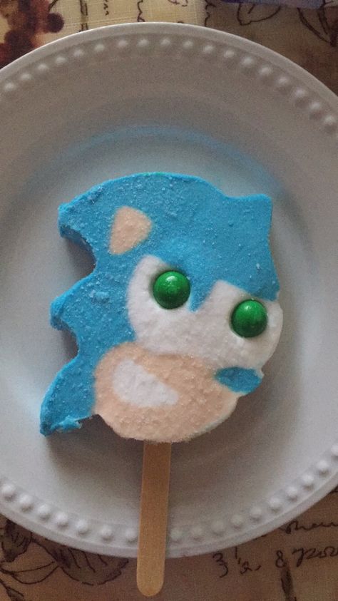 Sonic Popsicle, Character Popsicles, Sonic Ice Cream, Cream Sonic, Sonic Birthday Cake, Sonic Ice, Sonic Birthday, Inanimate Objects, Coconut Ice Cream