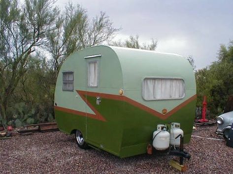 1949 Vintage Travel Trailer For Sale Vintage Trailers For Sale, Minimalist Place, Travel Trailer Interior, Camping Trailer For Sale, Vintage Trailers Restoration, Homemade Trailer, Chihuahua Puppies For Sale, Canned Ham, Vintage Camper Remodel