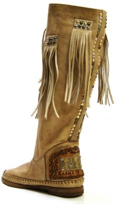 Indian Boots, Native Boots, Native Clothes, Moccasins Boots, Fringe Moccasin Boots, Indian Things, Western Stuff, Old Boots, Spring Step Shoes