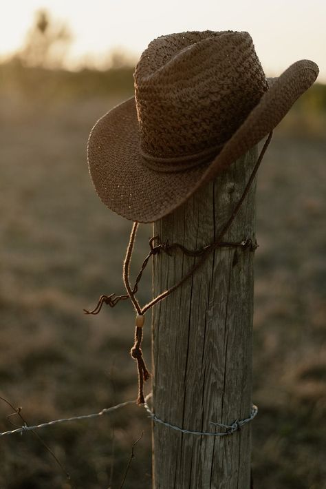 Brown Braided Straw Cowgirl Hat Cowgirl Brown Hat, Homemaking Photography, Cowboy Hat Photoshoot, Cowgirl Hat Outfit, Western Collage, Cowboy Straw Hat, Straw Cowgirl Hat, Cowgirl Photo, Inktober 2024