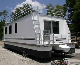 CATAMARAN CRUISER 12X42 | catamaran-cruiser Houseboats For Sale, Trailerable Houseboats, Pontoon Houseboat, House Boats For Sale, Water Vehicles, Boat House Interior, Floating Homes, Houseboat Living, House Boats