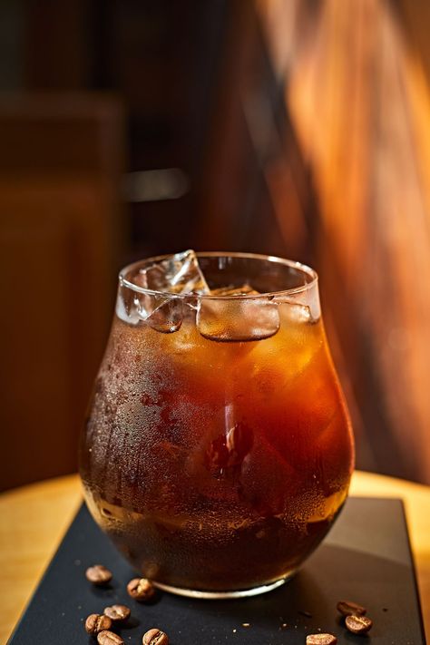 Iced Americano Recipe Ice Americano Coffee, Iced Americano Recipe, Americano Recipe, Make Iced Coffee, Cappuccino Art, Steeped Coffee, Espresso Martini Recipe, Best Iced Coffee, Iced Coffee At Home