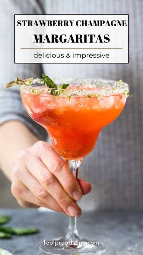 Strawberry Champagne Margarita in a glass. Champagne Margarita Recipe, Mexican Cocktail, Champagne Margaritas, Easy Spring Recipes, Spring Salad Recipes, Best Food Photography, Strawberry Margarita, Strawberry Champagne, Easy Drink Recipes