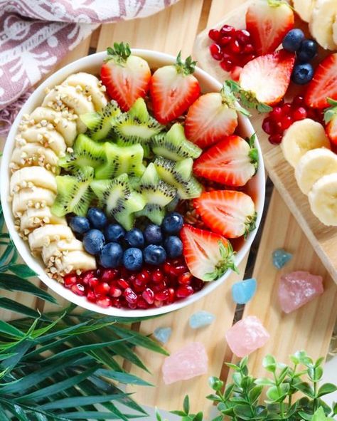 healthy snack Healthy Food Pictures, College Recipes, Healthy College, Tumblr Food, Budget Recipes, Healthy Bowls, Fruit Bowls, Frugal Meals, Weekly Menu