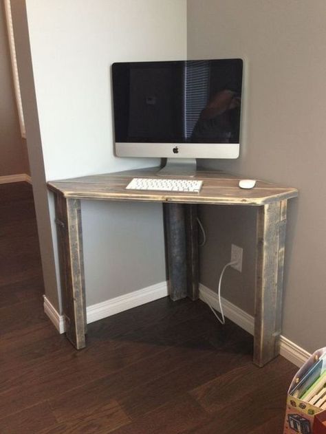 45+ DIY Corner Desk Ideas with Simple and Efficient Design Concept Diy Small Desk, Small Corner Desk, Diy Small Apartment, Diy Corner Desk, Diy Desk Plans, Pallet Desk, Diy Computer Desk, Small Computer Desk, Desk Diy