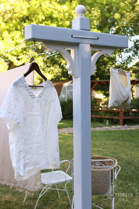 Make a charming outdoor clothesline with this simple tutorial. Nothing beats the feel and freshness of line dried linens! Backyard Clothesline Ideas, How To Make A Clothes Line Outside, Diy Clothes Line Outside Simple, Clothes Lines Ideas Outdoor, Country Clothesline, Diy Clothesline Outdoor, Clothes On A Clothesline, Portable Clothes Line, Outdoor Clothes Lines