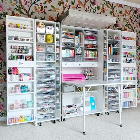 Organized Craft Room, Organiser Son Dressing, Craft Storage Cabinets, Paige Taylor, Create Room, Small Craft Rooms, Box Craft, Dream Craft Room, Craft Room Design