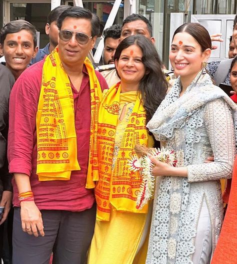 Verified A powerful start for a powerful show! @imbhandarkar directed Babli Bouncer is the most awaited film of the year. With @tamannaahspeaks starring in a never seen before avatar, audiences cant wait to witness her on screen yet again. The actor-director duo was spotted seeking blessings at the #SiddhivinayakTemple for ahead of the film's release. #fashion #style #bollywoodstyle #bollywoodfashion #Trending #Bollywood #entertainment #ATCard #seetageeta #BollywoodActor #Love #trending Babli Bouncer, Bollywood Actors, Bollywood Fashion, Cant Wait, The Year, Avatar, Entertainment, Actors, Screen