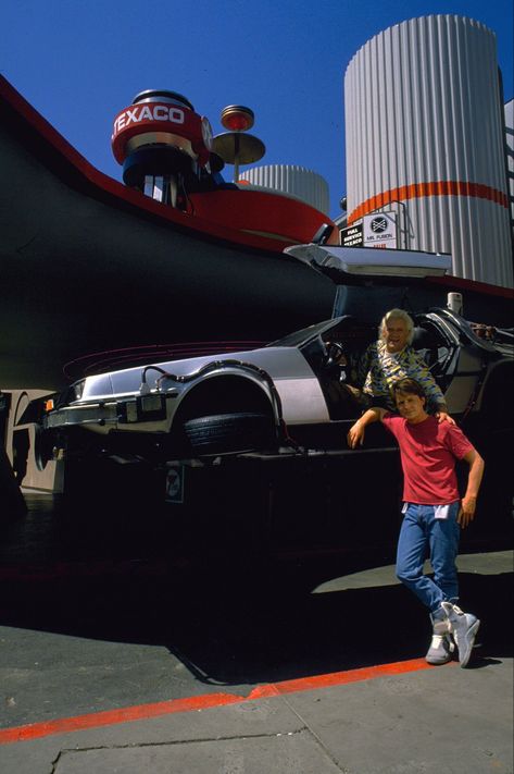 Robert Zemeckis, Hq Wallpaper, The Future Movie, Doc Brown, Future Wallpaper, Future Photos, Michael J Fox, J Fox, Marty Mcfly