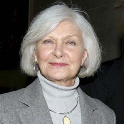 Joan Woodward Joanne Woodward, Advanced Style, Actrices Hollywood, Ageless Beauty, Aging Beautifully, Aging Gracefully, Famous Faces, Grey Hair, Silver Hair