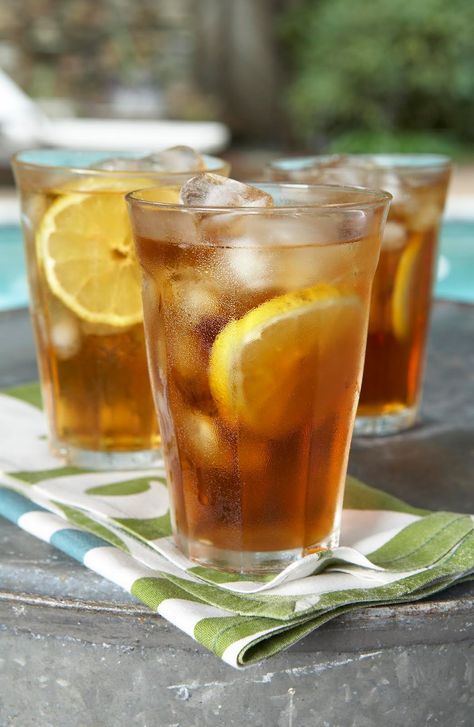 Iced tea Southern Sweet Tea, Down South, Sweet Tea, Juicing Recipes, Refreshing Drinks, Iced Tea, Summer Drinks, Fun Drinks, Favorite Drinks