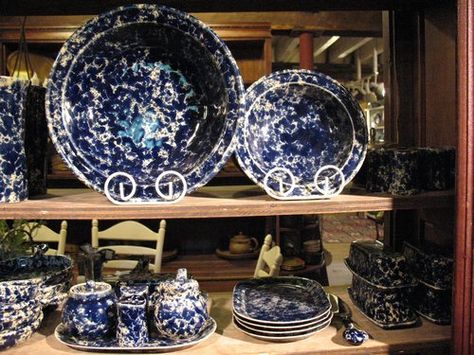 Bennington pottery Bennington Pottery, Blue And White China, White China, Pottery Ideas, Country Primitive, Small Batch, Country Life, Place Settings, China Cabinet