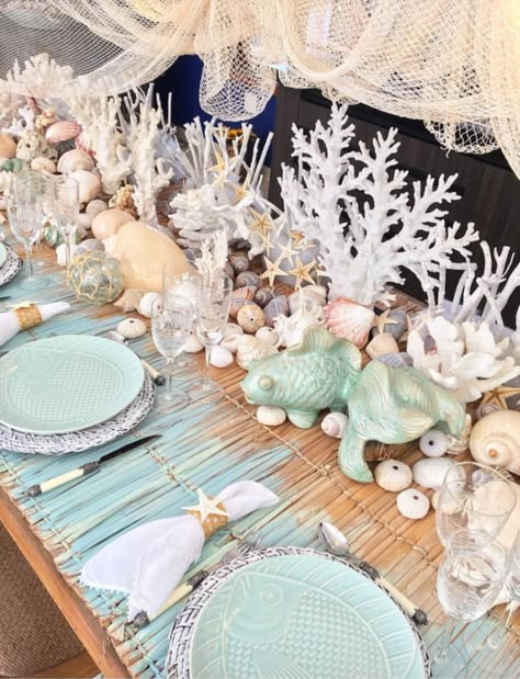 Elegant Beach Birthday Party, Ocean Theme Table Setting, Ocean Themed Tablescape, Beach Wedding Table Centerpieces Flowers, Classy Under The Sea Theme, Under The Sea Table Setting, Beach Theme Tablescape, Sea Theme Wedding Decorations, Under The Sea Tablescape