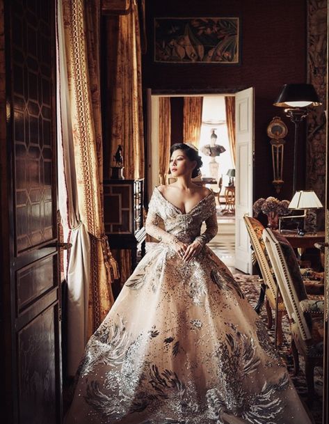 Spring Haute Couture, Elie Saab Wedding, Her Royal Highness, Elie Saab Haute Couture, Princesa Real, Wedding Spring, Thai Dress, Wedding Gowns Vintage, Creation Couture