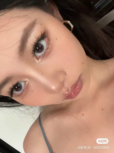 ID 420720812 Recognition Makeup Look, Korean Makeup Look Tan Skin, Natural Eye Makeup Asian, Summer Cool Tone Makeup, Natural Eye Makeup Asian Eyes, Warm Tone Makeup Looks, Korean Neutral Makeup, Warm Makeup Looks, Abg Style Makeup