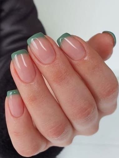 Squoval Nails French Tip Color, Squoval French Tip Nails Color, Square Nails Trendy, Short Acrylic Square Nails, Nail Design Green, Short Acrylic Square, Green French Tips, Acrylic Square Nails, Nail Designs And Colors