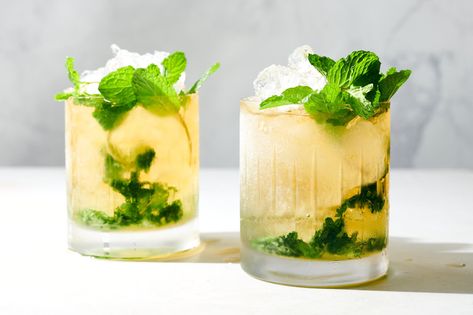 Gin Och Tonic, Vegetarian Gumbo, Mint Julep Recipe, New Orleans Recipes, Mint Simple Syrup, Caramelised Apples, Salmon And Shrimp, Blue Bottle Coffee, Tomato Gravy