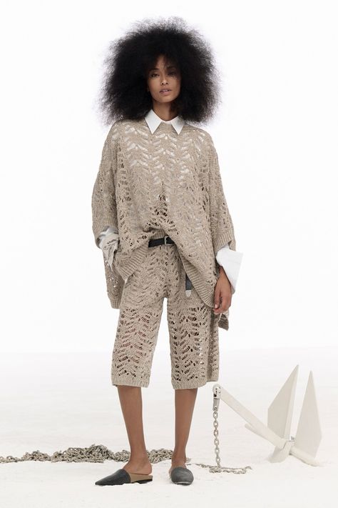 Brunello Cucinelli Spring 2025 Ready-To-Wear Collection at Milan Fashion Week Knitwear Trends, Vogue Knitting, Milano Fashion Week, Knitwear Fashion, Knitwear Design, Knit Outfit, Knit Fashion, Brunello Cucinelli, Milan Fashion Week