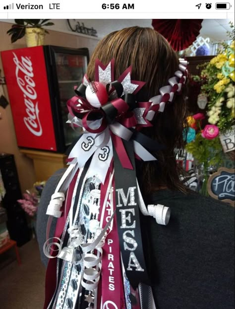 Unique Homecoming Mums, Graduation Leis Diy, Texas Mums, Homecoming Mums Senior, Homecoming Spirit Week, Homecoming Corsage, Homecoming Freshman, Texas Homecoming Mums, Football Mums