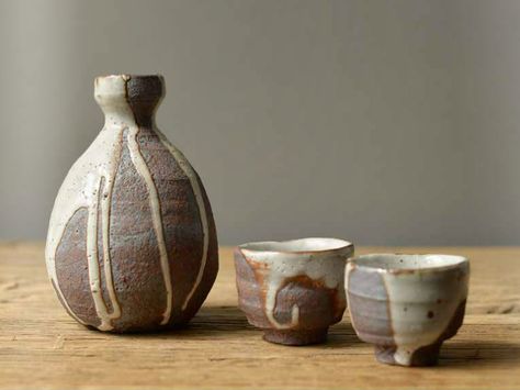 Ceramics Photography, Lisa Hammond, Japanese Diet, Cup Collection, Sculpture Art Clay, Sake Set, Pottery Handbuilding, Pottery Inspo, Glaze Ceramics