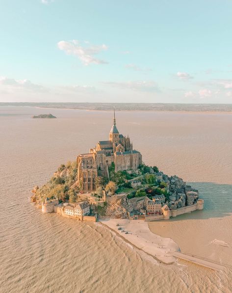 10 Best Places In The North Of France To Visit - Hand Luggage Only - Travel, Food & Photography Blog Beautiful Places France, North France Travel, North Europe Aesthetic, France Backpacking, France Roadtrip, North France, Dunkirk France, Mt St Michel, Etretat France