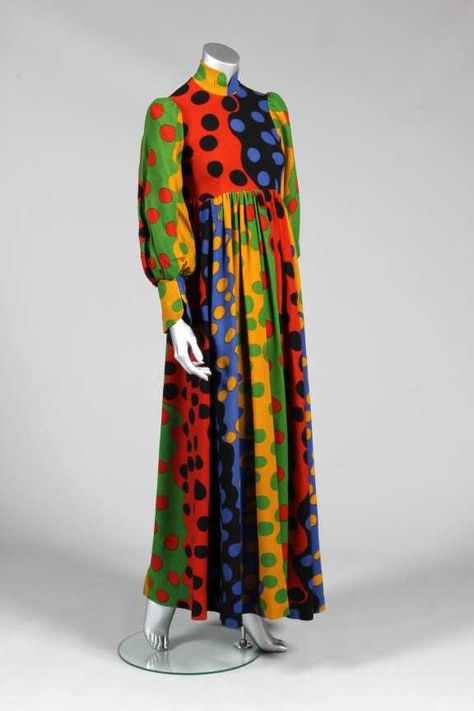 1970 Fashion, Jean Muir, Combination Color, 70s Costume, Evening Fashion, 1970's Fashion, Fashion 1970s, Historic Clothing, 20th Century Fashion